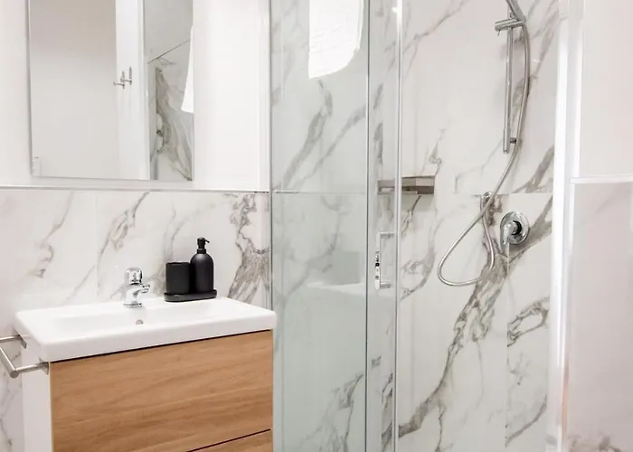 Domus Cornelia アパート *